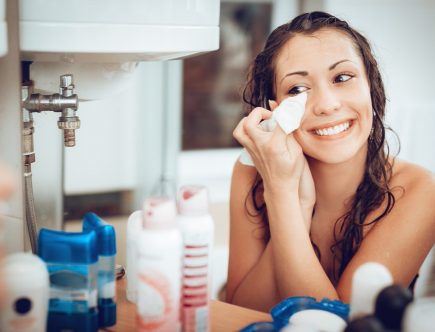 Cómo desmaquillarte los ojos correctamente