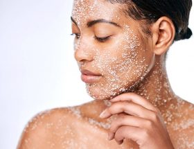 Cómo exfoliar la piel del rostro